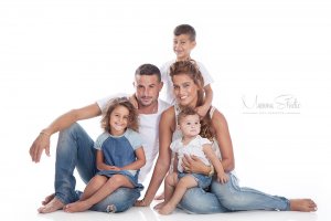 צילומי משפחה, בוק משפחה, צילום משפחה, צילום משפחתי, צילומי משפחה בטבע, צילומי משפחה בסטודיו, צילומי משפחה בים, צילום ילדים, צילום תינוקות, צילומי ילדים